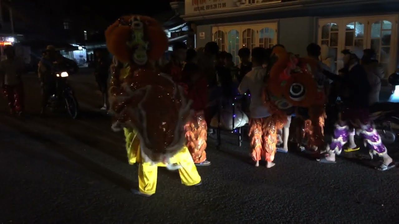 Trải nghiệm Tết Trung Thu ở phố núi Đà Lạt giữa trời se lạnh, không khí nhộn nhịp | MidAutumnVietNam