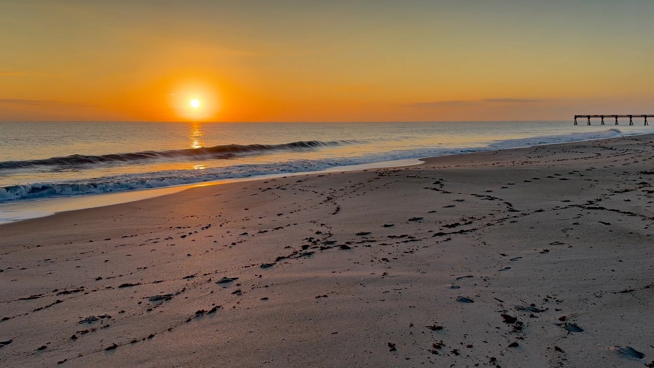 Peaceful Ocean Sunrise | Relaxing Morning Calm (4K)