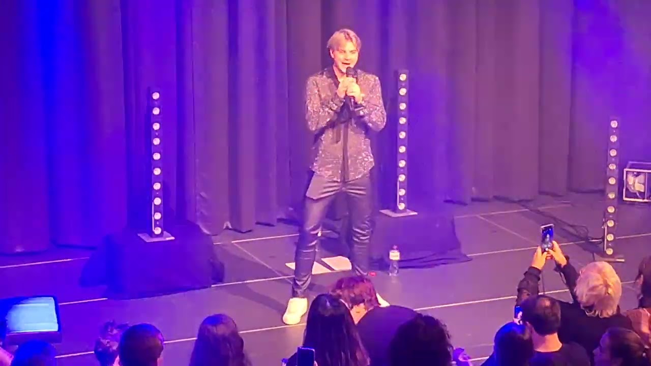 Vincent Gross live Konzert 2024 in Gelterkinden BL Marabu 5/9 Konzert Ausschnitt Impressionen