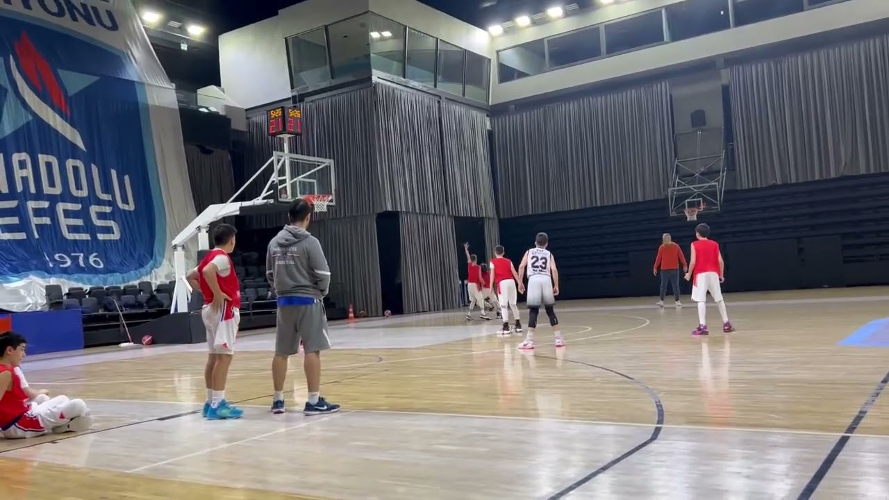 ANADOLU EFES X EFE ASİST SJ