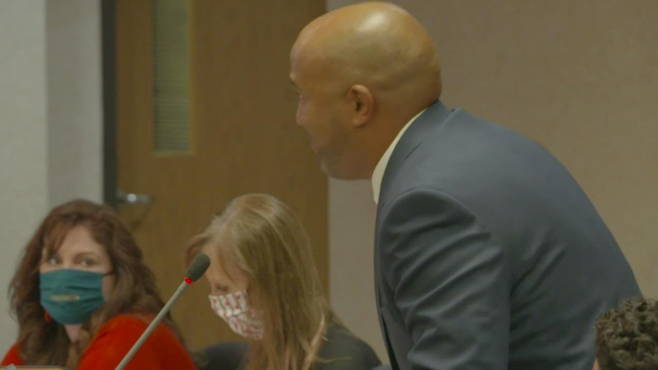 'Don't Southlake my Grapevine,' parents and students support embattled principal facing termination