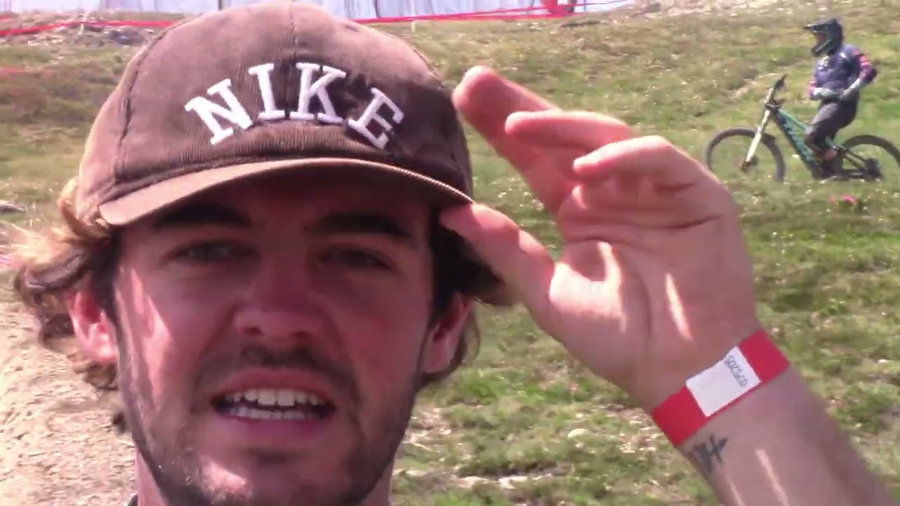 EARTH IS SIICK - CHILLZONE LIFE E11