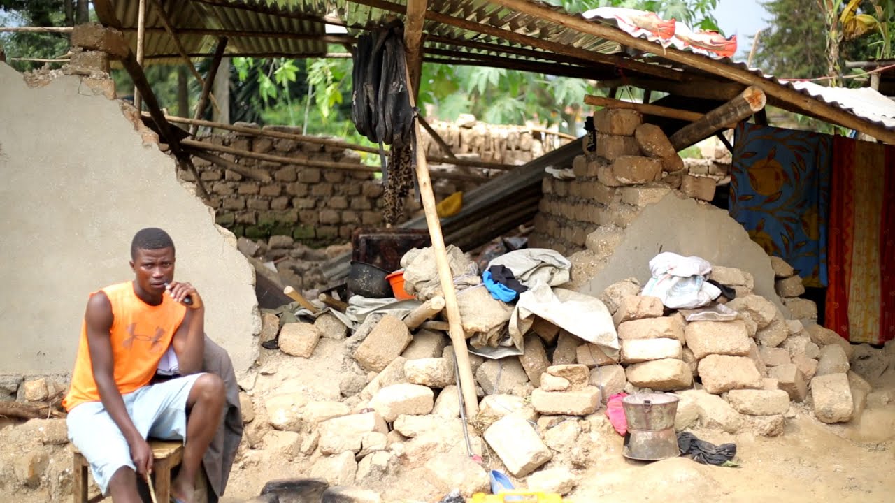 Rubavu: Umuryango w'abantu 8 uba mu itongo nyuma yo gusenyerwa n'abayobozi||Berekanye uko bahohotewe