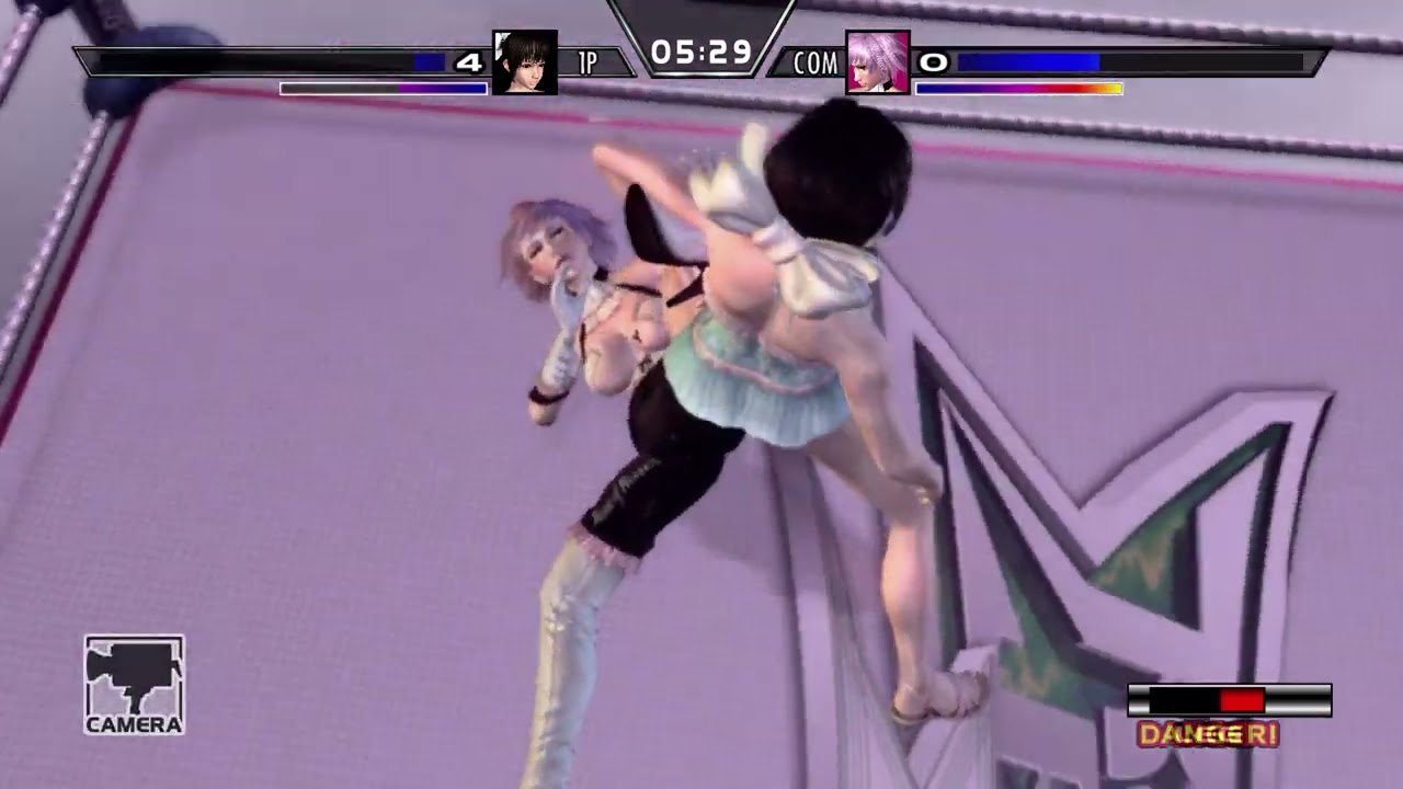 Rumble Roses XX: Makoto (swimsuit) vs Noble Rose