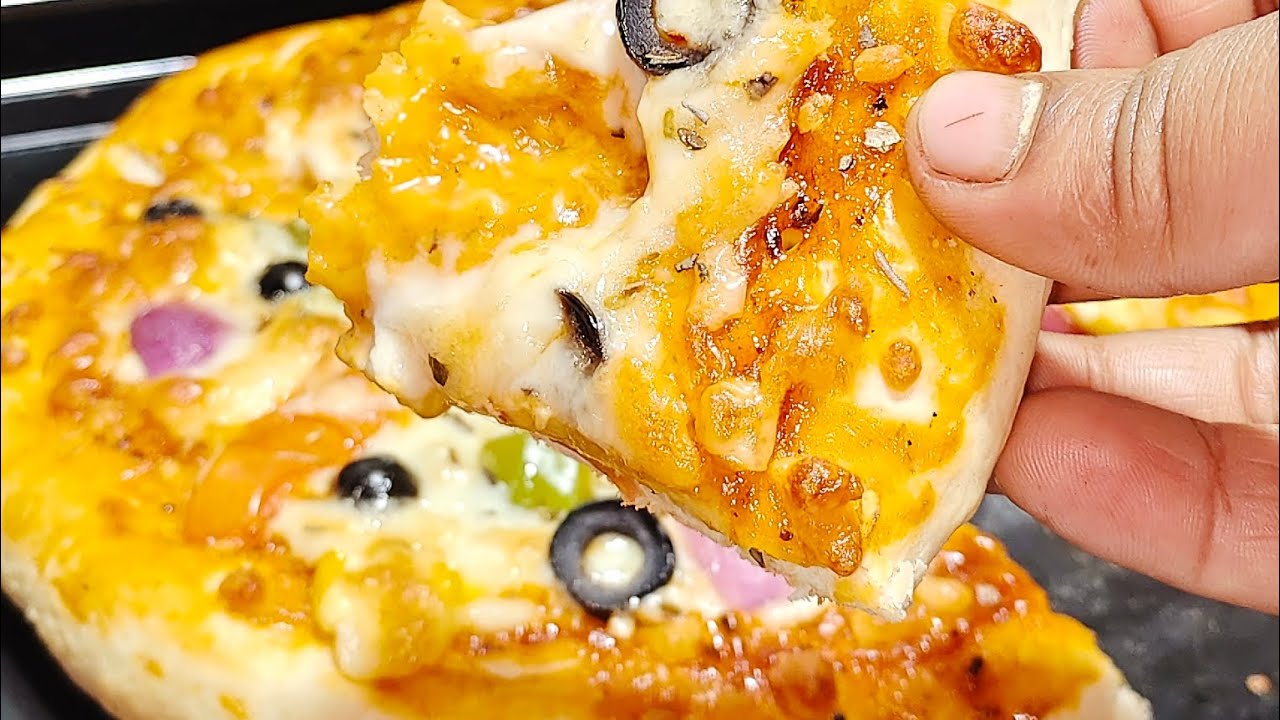  Pizza ki recipe market jaisa Pizza Ghar per Banakar ready Karen#pizzalovers #Domino's Pizza 🍕