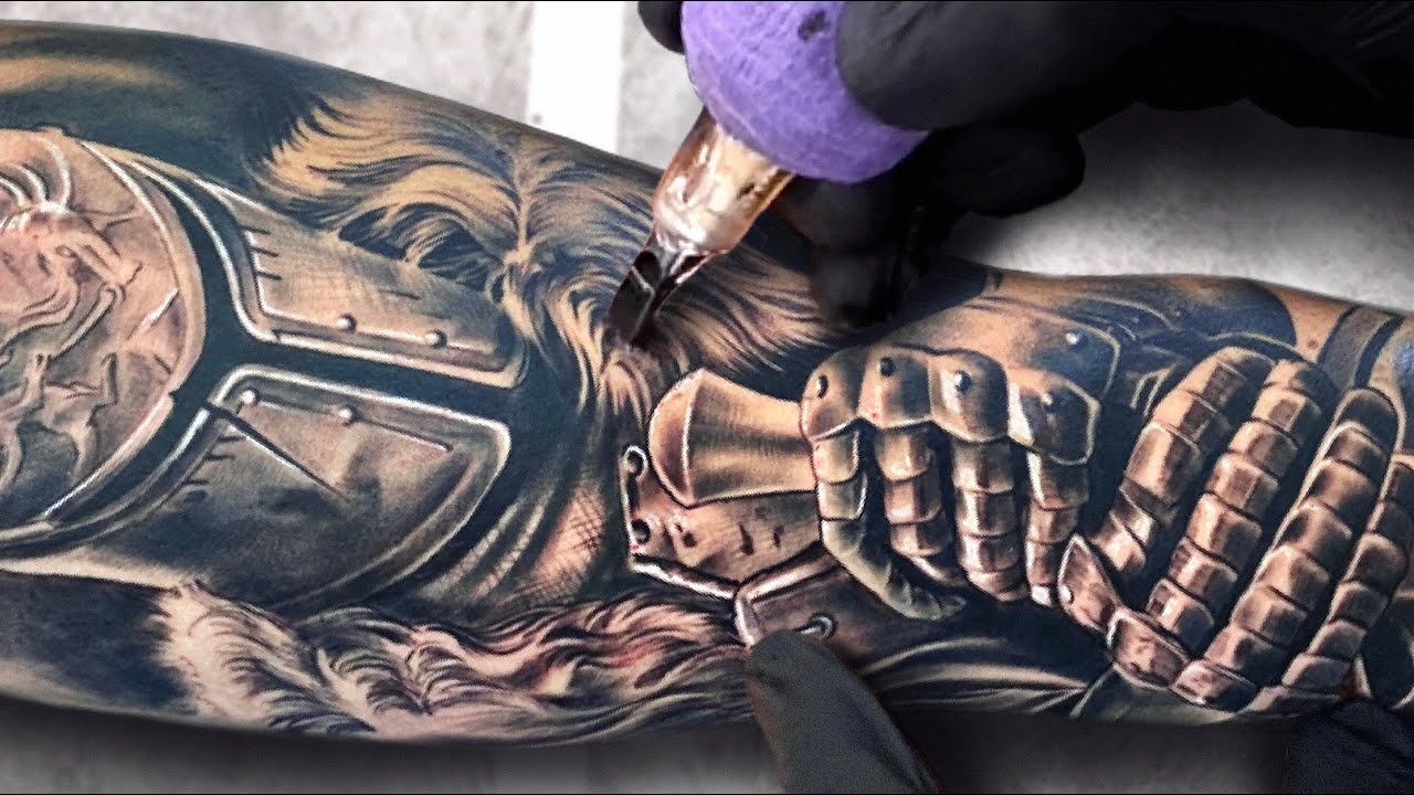 MIX TÉCNICAS DE TATUAGEM EM REALISMO PRETO E CINZA | TATTOO GUERREIRO