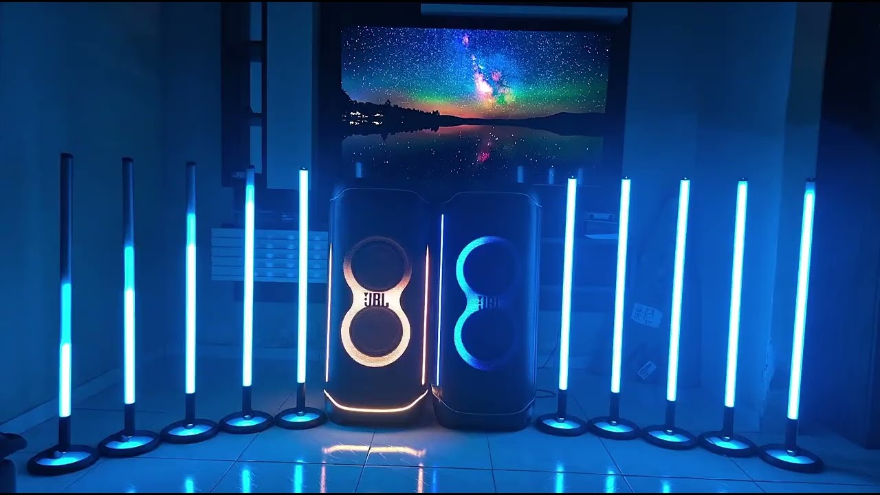 2x Partybox Ultimate 1100 com 10x PartyLight  tocando melô de future . 