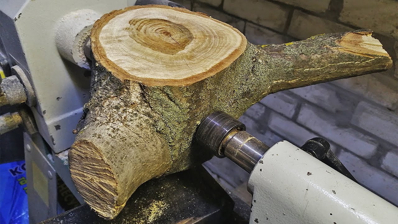 Woodturning - a Log of  Old Walnut