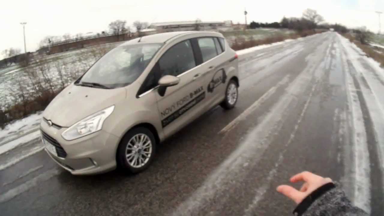 Zabuchnutý kľúč v aute