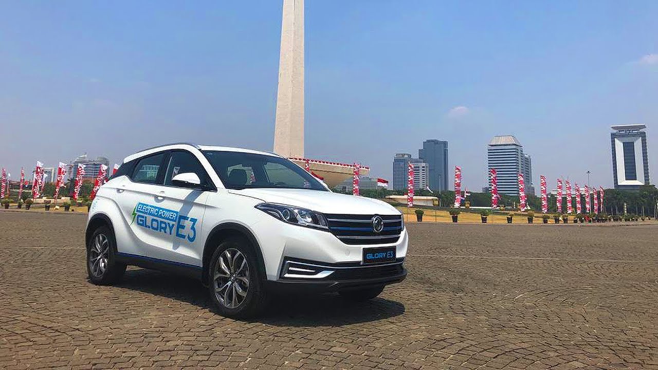 Mobil Listrik Glory E3 dalam Exhibition & Convoy Electric Motor Vehicles oleh Kementrian Perhubungan