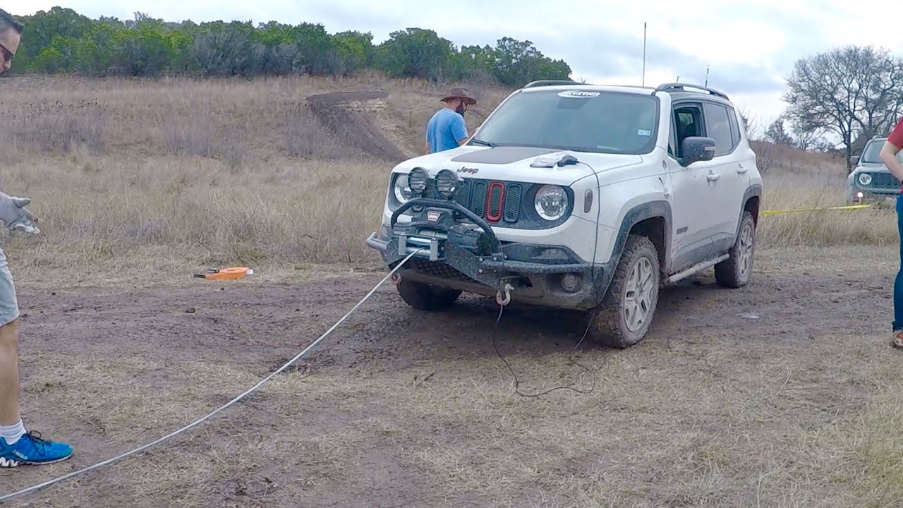 Warn Zeon 10 recovery practice with Jeep Renegade Trailhawk Snoopy with Daystar’s Winch Mount