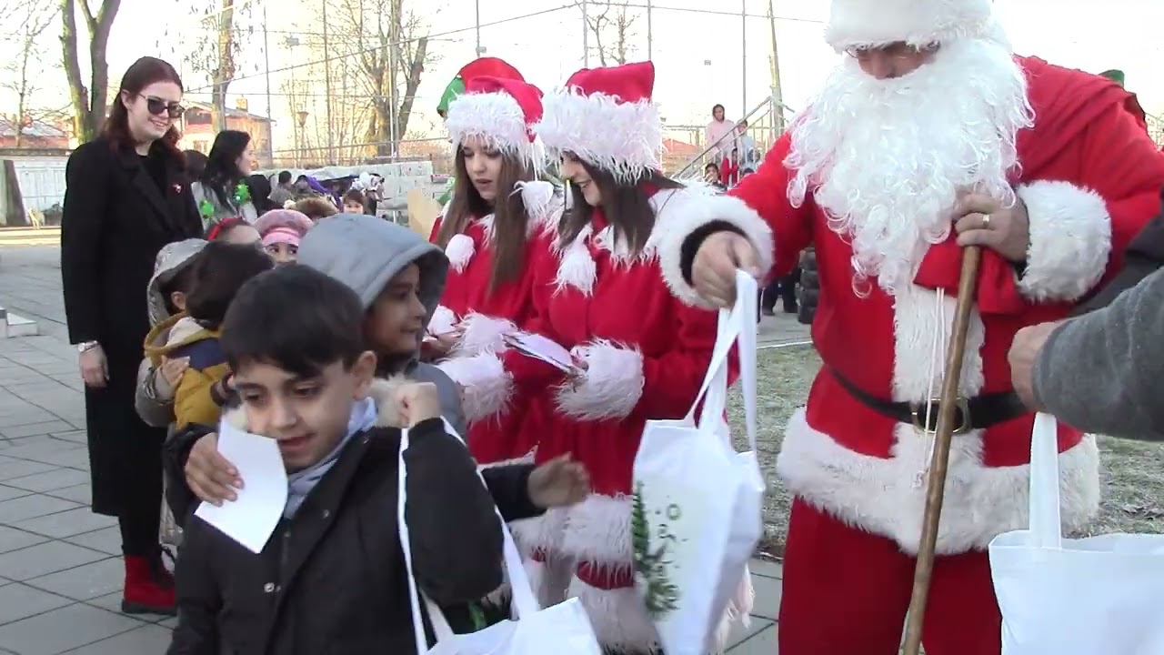 A venit Moș' Crăciun! 😍 Bucurie mare pentru copiii din Răcari