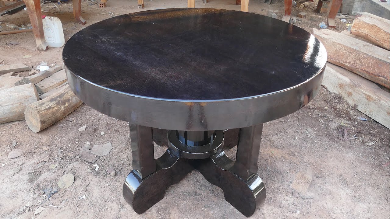 Great ideas to design a palm tree into a beautiful round table