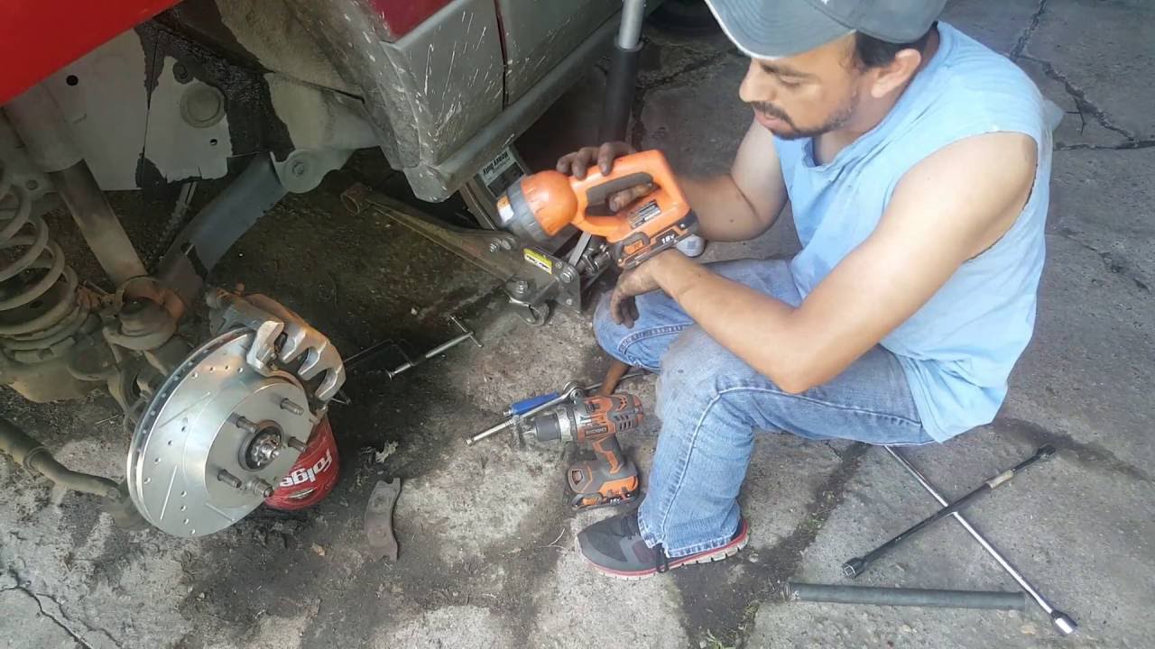 Cambio de frenos y rotores jeep grand cherokee  video #1