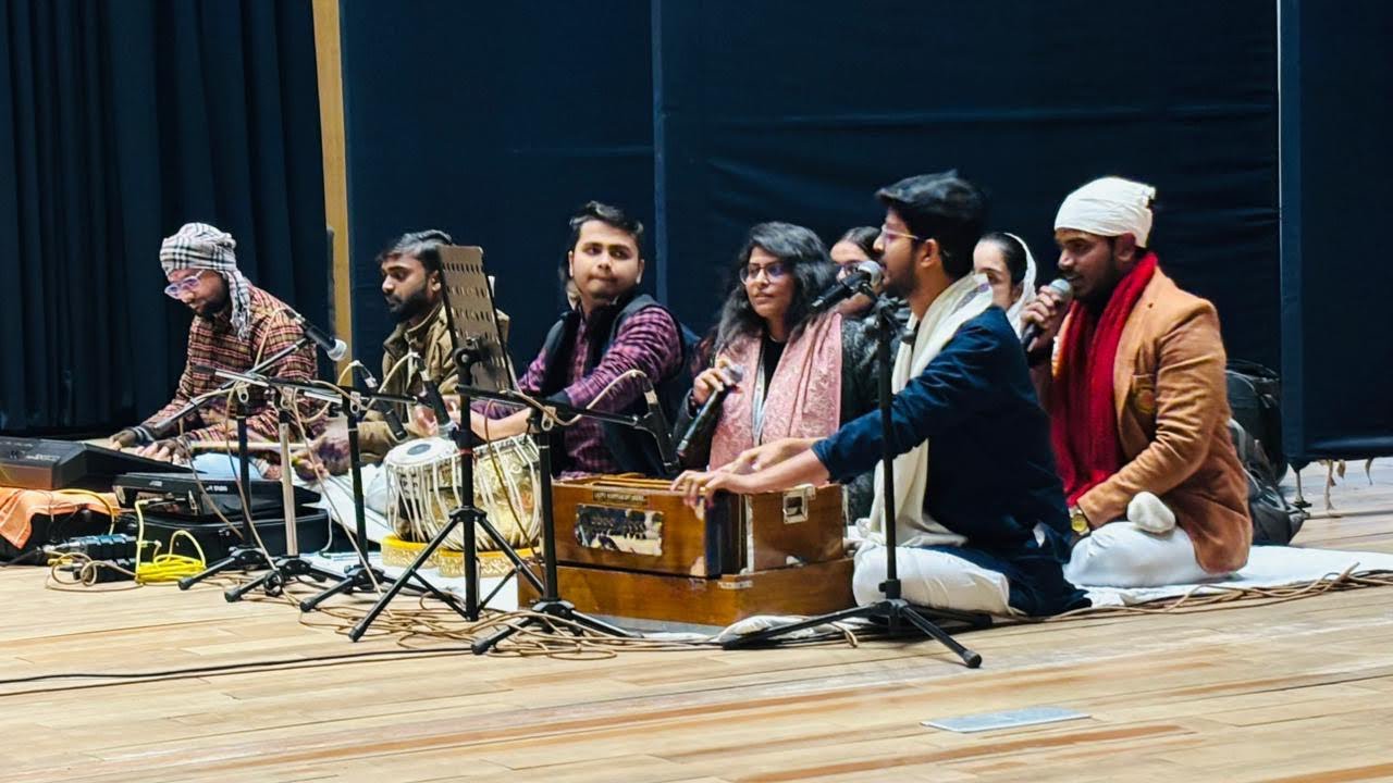 उपकार तेरा मेरे गुरूवर सिर झुकाता है तेरे चरणों में ।चंद्रमोहन 