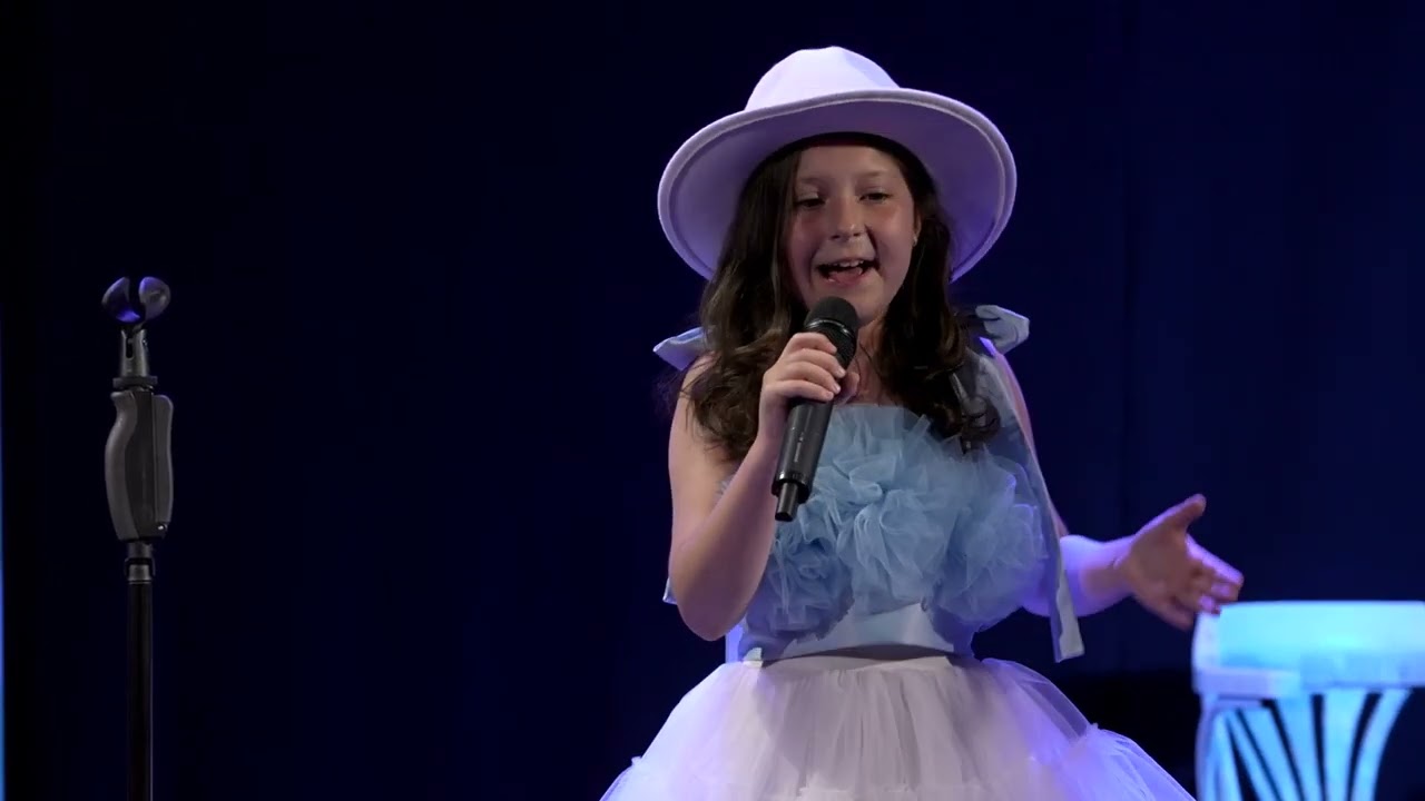 Adelina Nedelcu - This is a man's world (Cover Christina Aguilera)