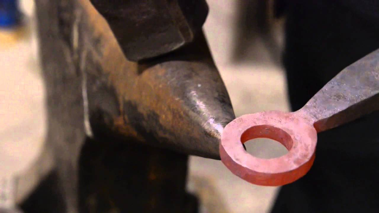 Blacksmithing - Forging a candle shaper