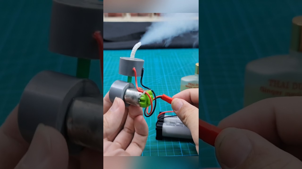 Mini Smoke Machine  #SmokeMachine #MiniSmoke #LifeHack #DIYProjects #Shorts #Gadget #diy