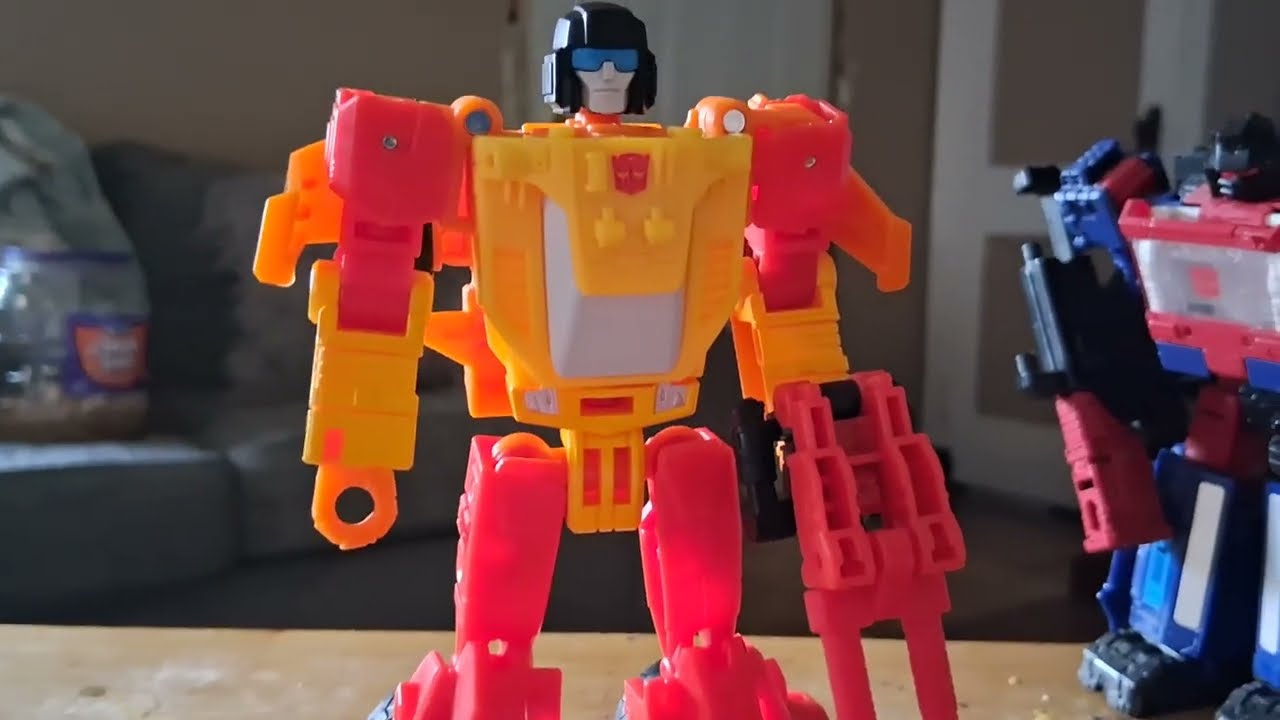 Transformers Age of the prime Deluxe class Sureshot figure review 