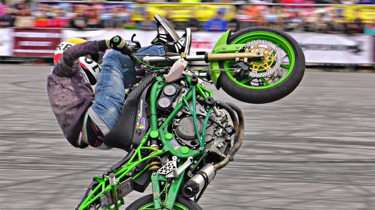 Стант на Kawasaki ER6n Ninja 650