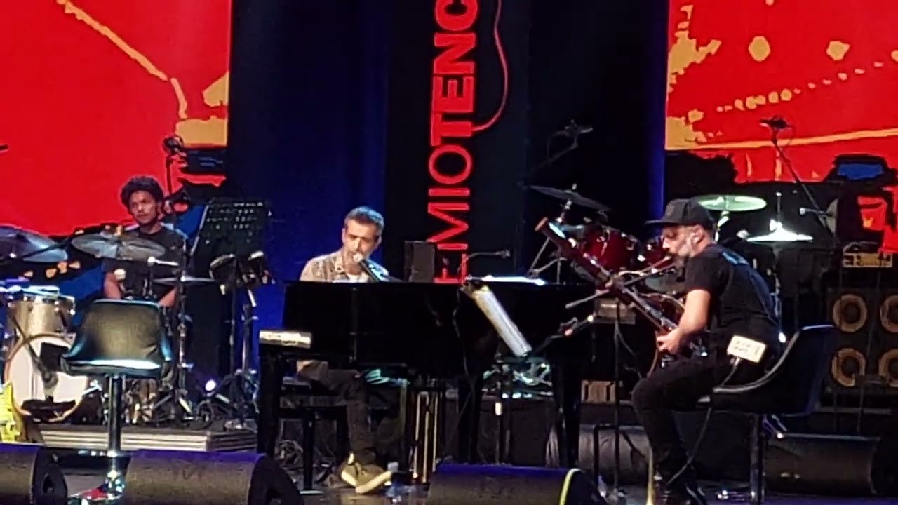Daniele Silvestri  - A bocca chiusa live in Sanremo 