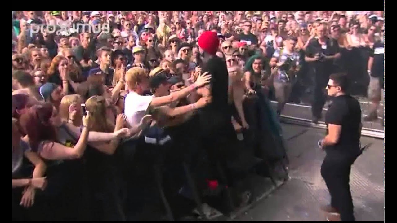 Twenty One Pilots - Heavydirtysoul & Holding On To You Pukkelpop Belgium