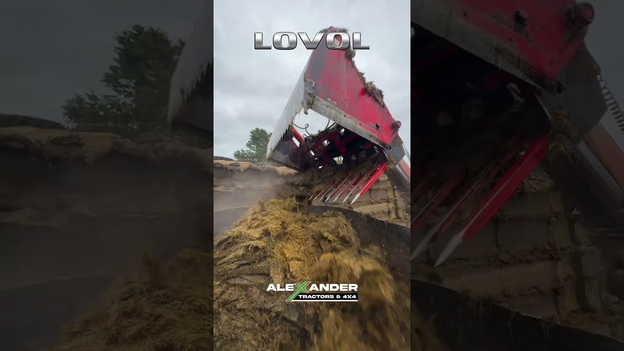 Silage Feeding at Jalex Livestock with the new Lovol M754