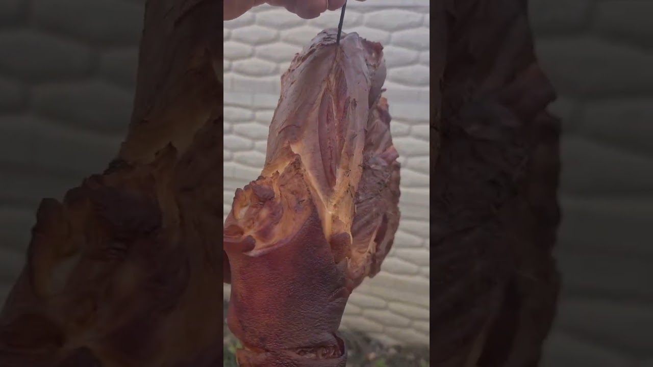 Afumarea șuncii ,slăninei a luat sfîrșit dar filmulețele vor apărea unul cîte unul vă stimez!