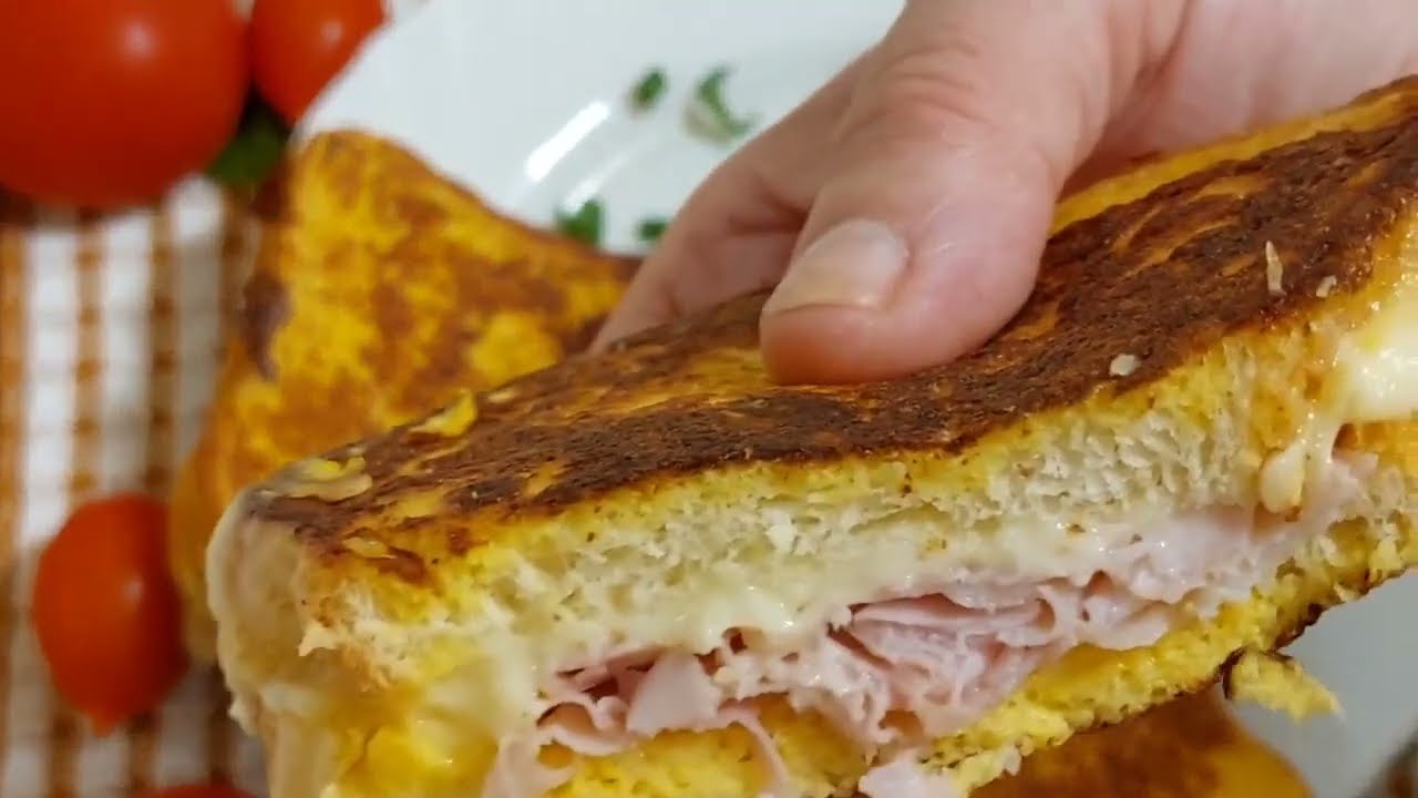 TOST Z SZYNKĄ I SEREM
