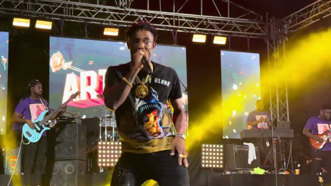 Yung Bredda performs at Artform