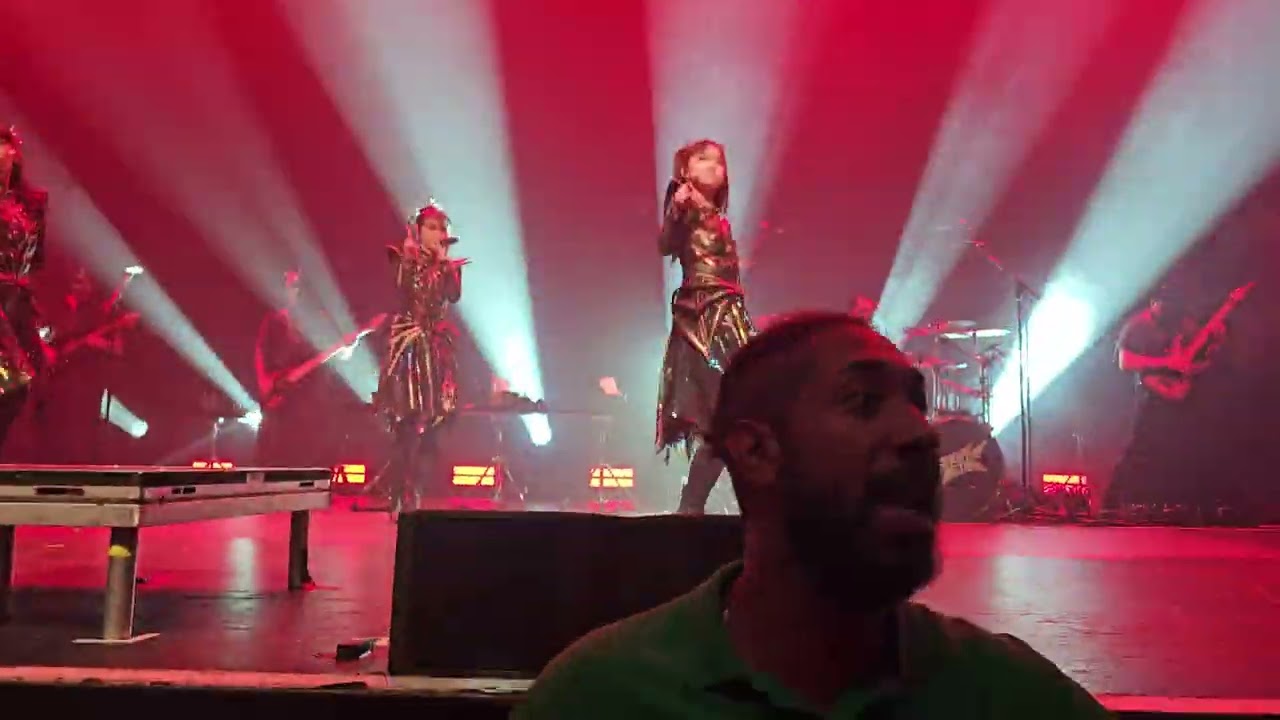BABYMETAL - Gimme Chocolate!!