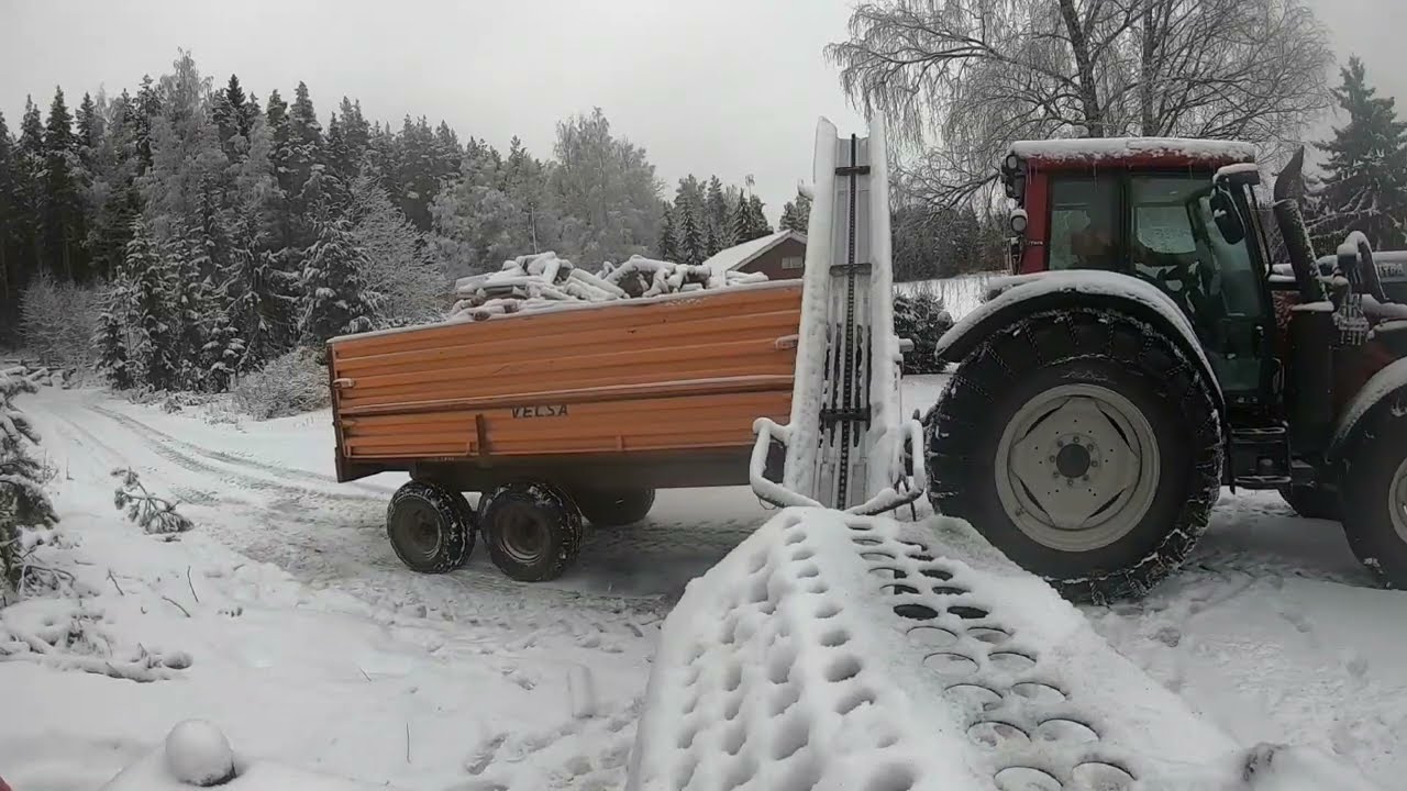 Tuunatulla Palax Power 70:llä kohtuullisen kokoisesta aihiosta klapia
