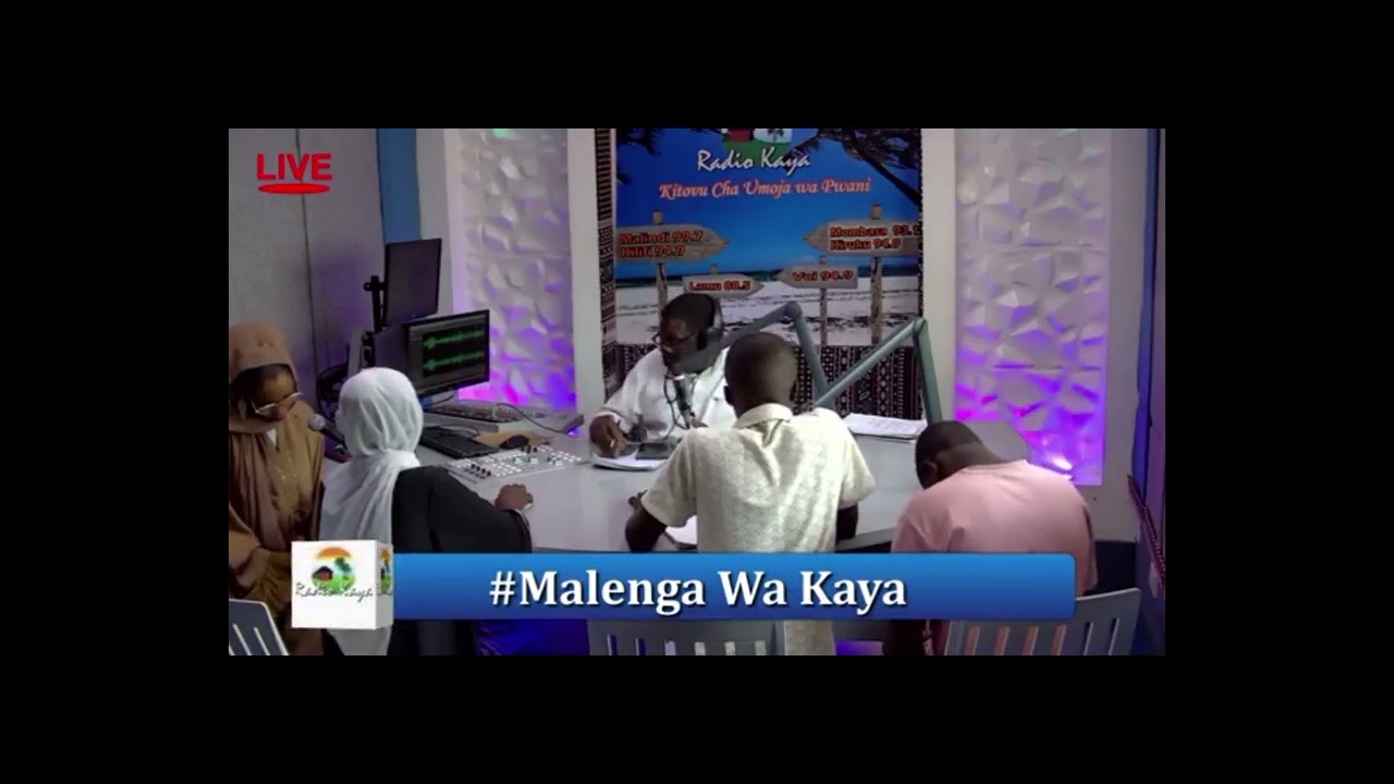 MALENGA003 AKIWA RADIO KAYA KUSHANGAZA WATU KWA SHAIRI LAKE ZURI