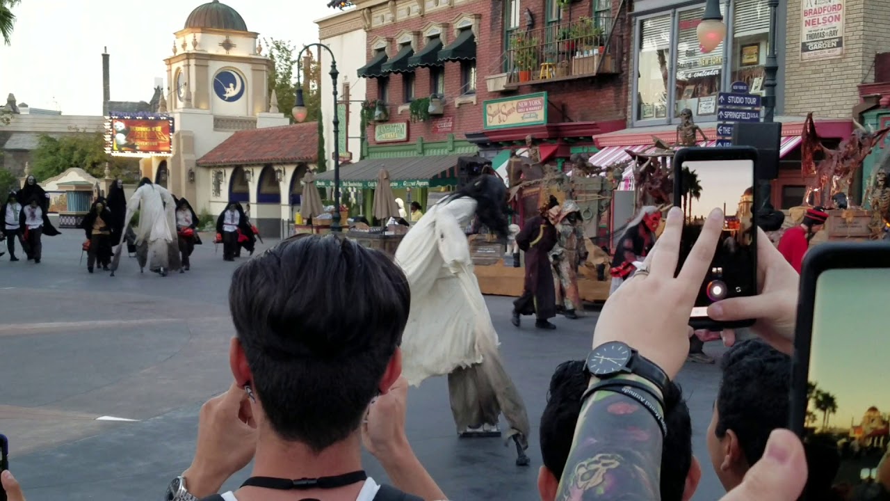 Halloween Horror Nights Hollywood Opening Scareamony 2019