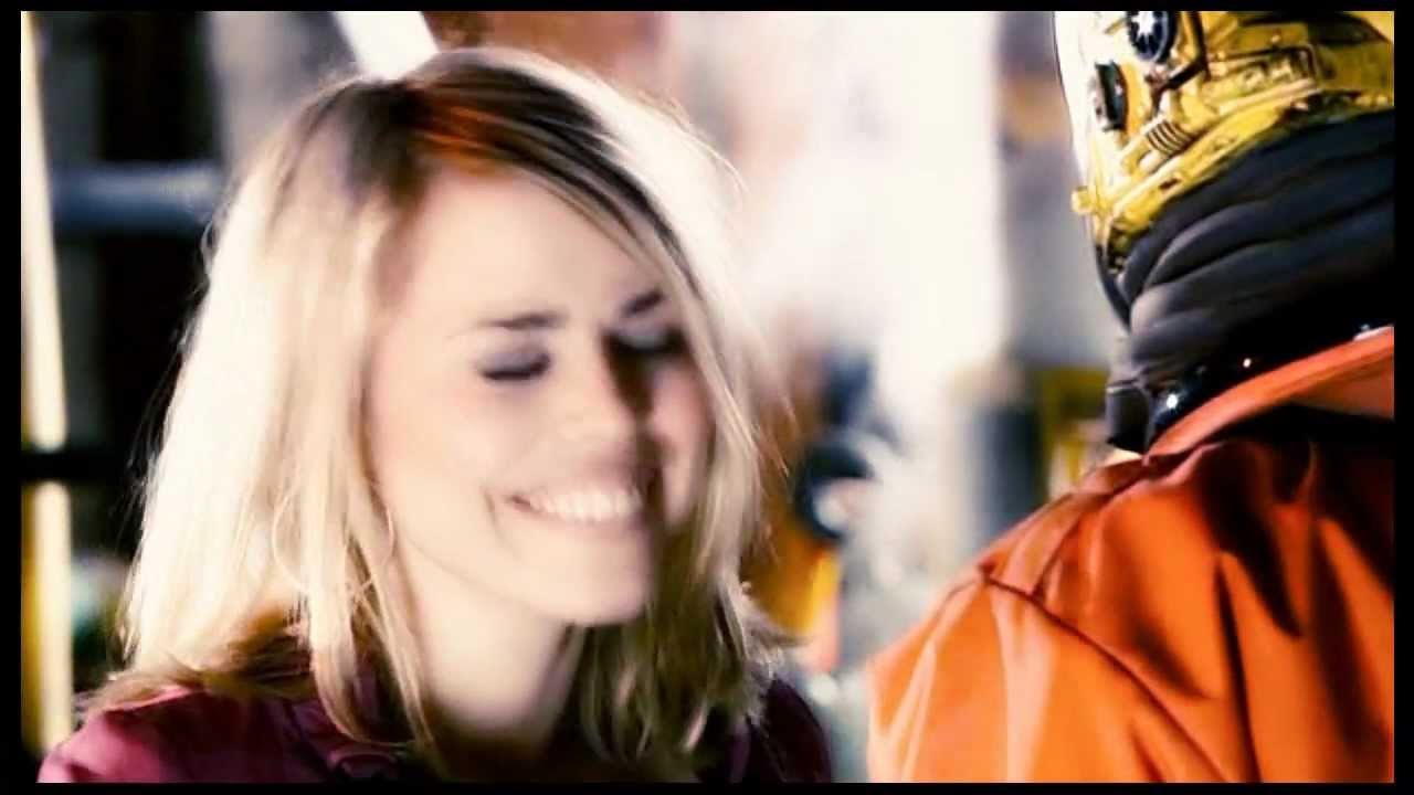 loving her was red | (rose and the doctor)