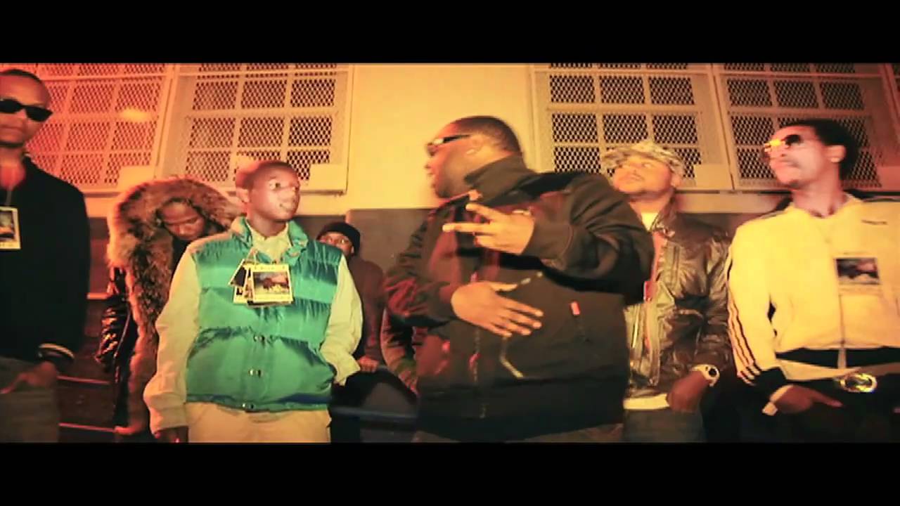 MEENO AKA MRBURNS WHOLE CREW'S IN HERE-.mov