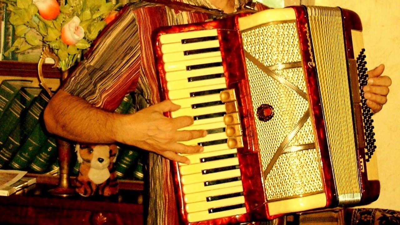 Alejate / Just walk away (accordion - Levon Andreasyan)