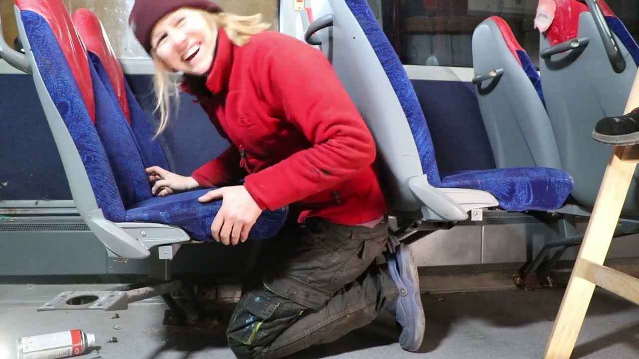Wir bauen die Sitze aus