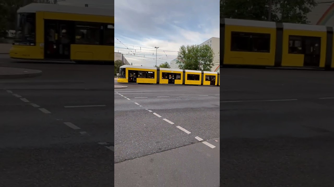 So noisy Tram at Berlin while crossing the road. #viral  #berlin