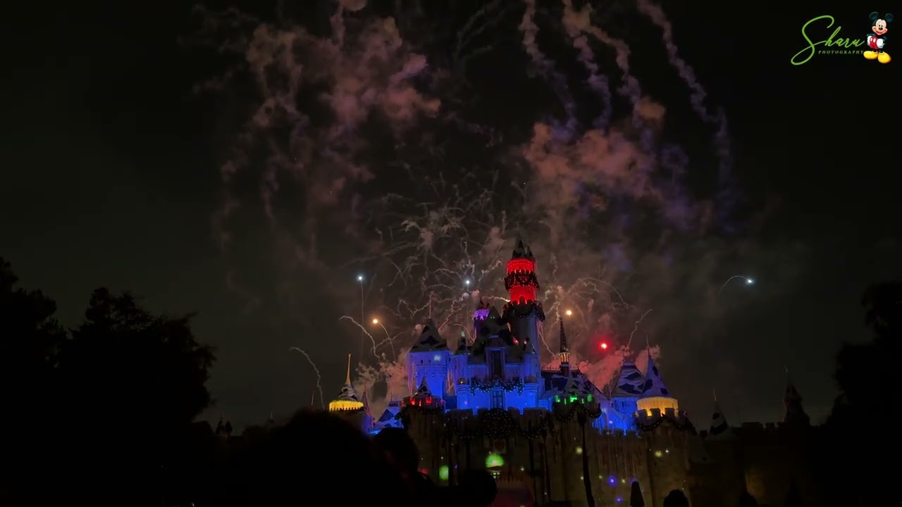Disneyland Christmas Fireworks | 4K