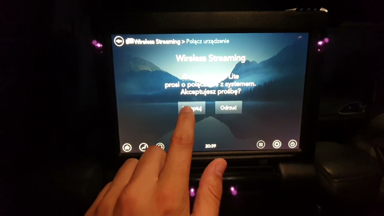Uruchamianie streamingu na monitorze Chrysler Pacifica 2020