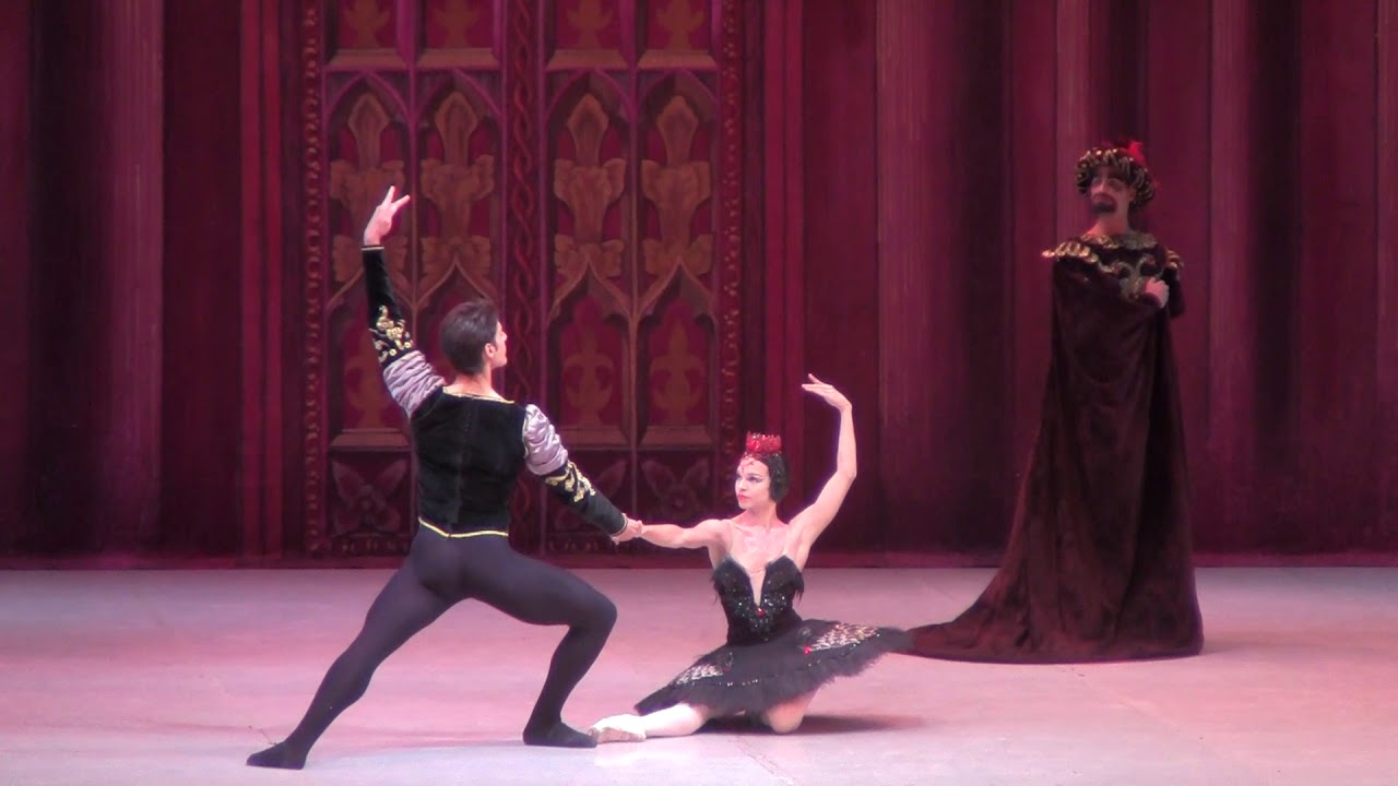 Cisne Negro Viengsay Valdes y Moisés Martín 1 11 2016 Festival Habana