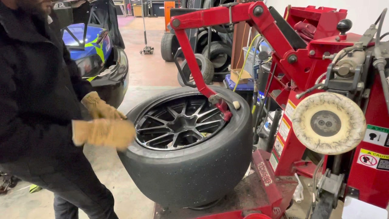 How to Mount a Tire with Hunter TC3500
