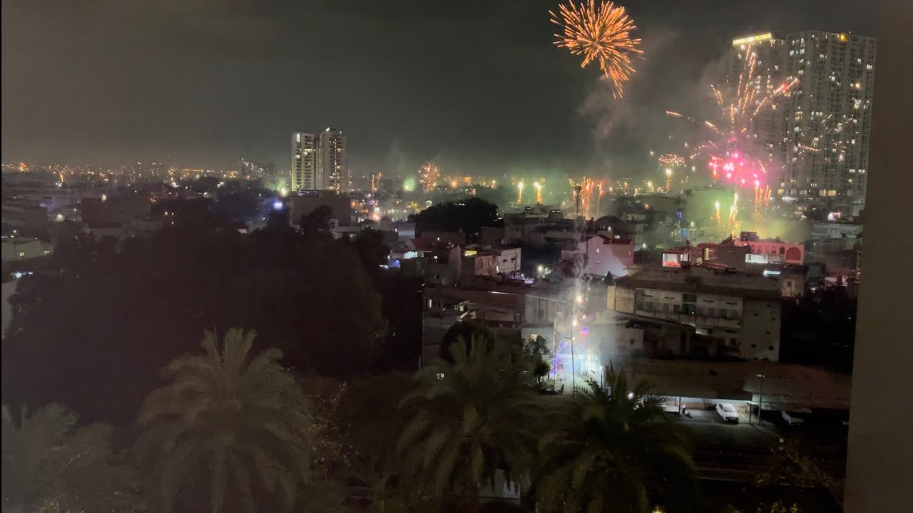 Spectacular Lunar New Year 2026 Fireworks Display in Vietnam! #tet #fireworks #trending #vietnam 