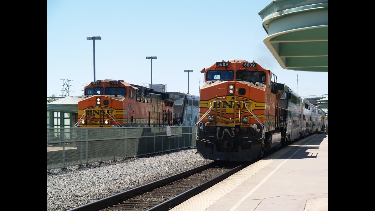 Railfanning Downtown Burbank Metrolink Station 7/18/2016