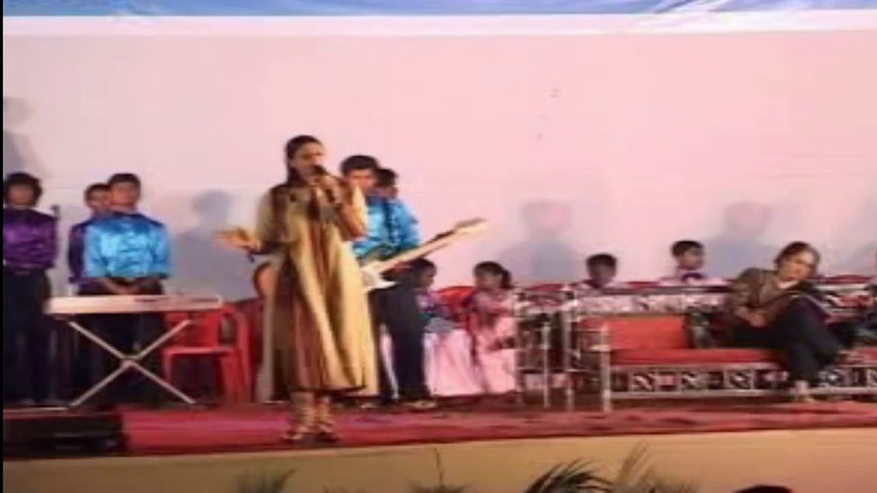 Sis. Nagma in Gospel Musical Program in Vasai on 14th December, 2008 at YMCA Manikpur Ground, Vasai