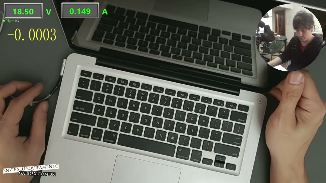 Macbook Pro A1278 LIGA E DESLIGA / TELA BRANCA (?)
