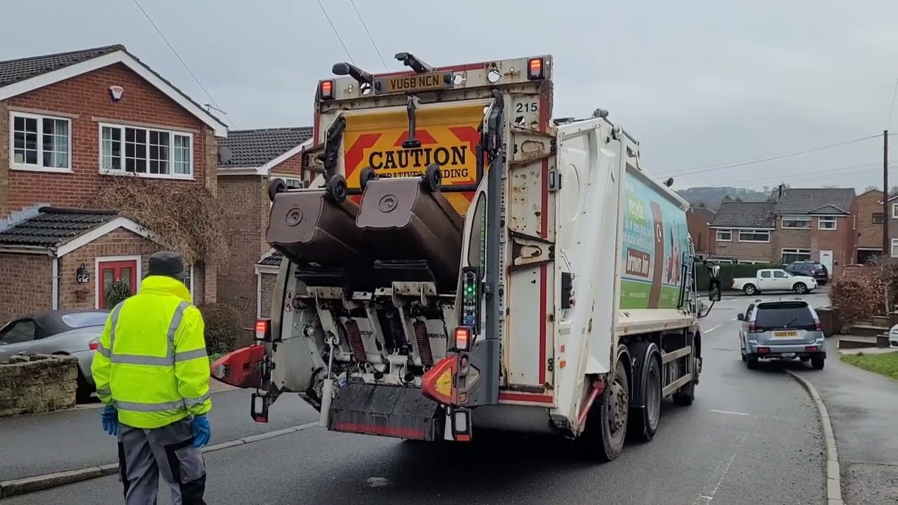 Dennis Elite 6 Refuse Truck on GMP/Brown bins, NCN