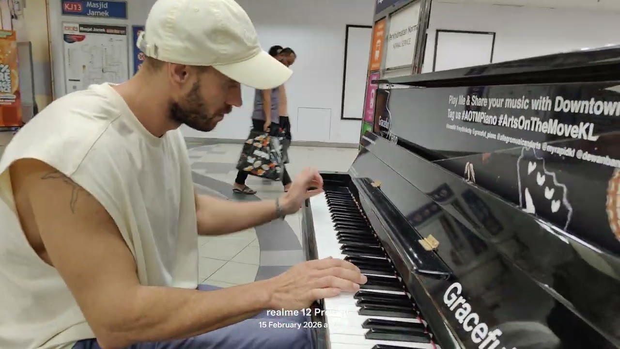 Russian Guy Playing the Piano @ Masjid Jamek LRT on 15-Feb-2026
