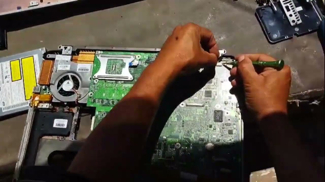 HP Pavilion zd8000 #hp (laptop dissembly)تفكيك حاسوب HP pavillion